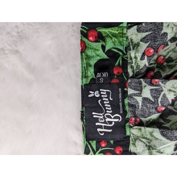 Hell Bunny Christmas Belted Skirt Holly Leaf And Berries Cotton Pleated Pockets‎ - Picture 4 of 8